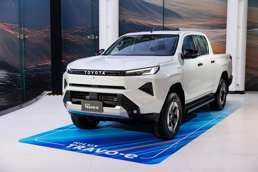 TOYOTA HILUX TRAVO-e กระบะไฟฟ้ารุ่นแรกของ HILUX