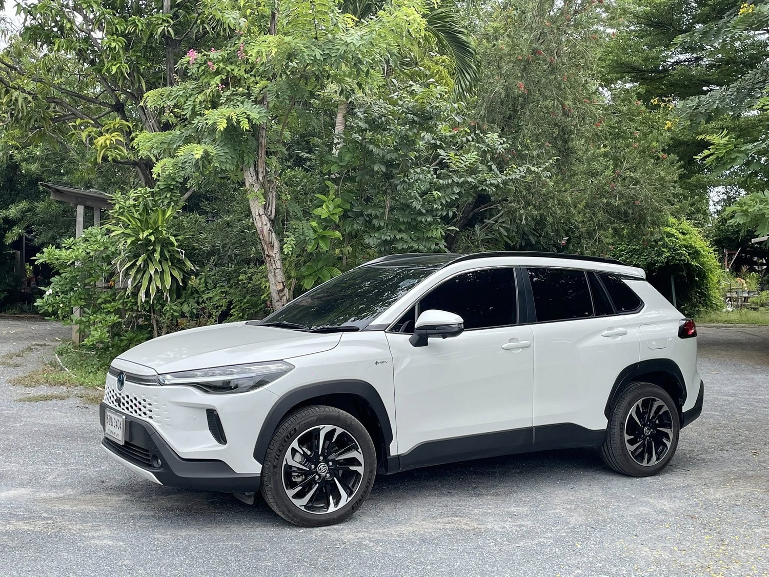 ลองขับ Toyota Corolla Cross รุ่น HEV Premium Luxury ขับสนุก ตอบโจทย์คุ้มค่า สนนราคา 1,204,000 บาท ได้อะไรกันบ้าง?   