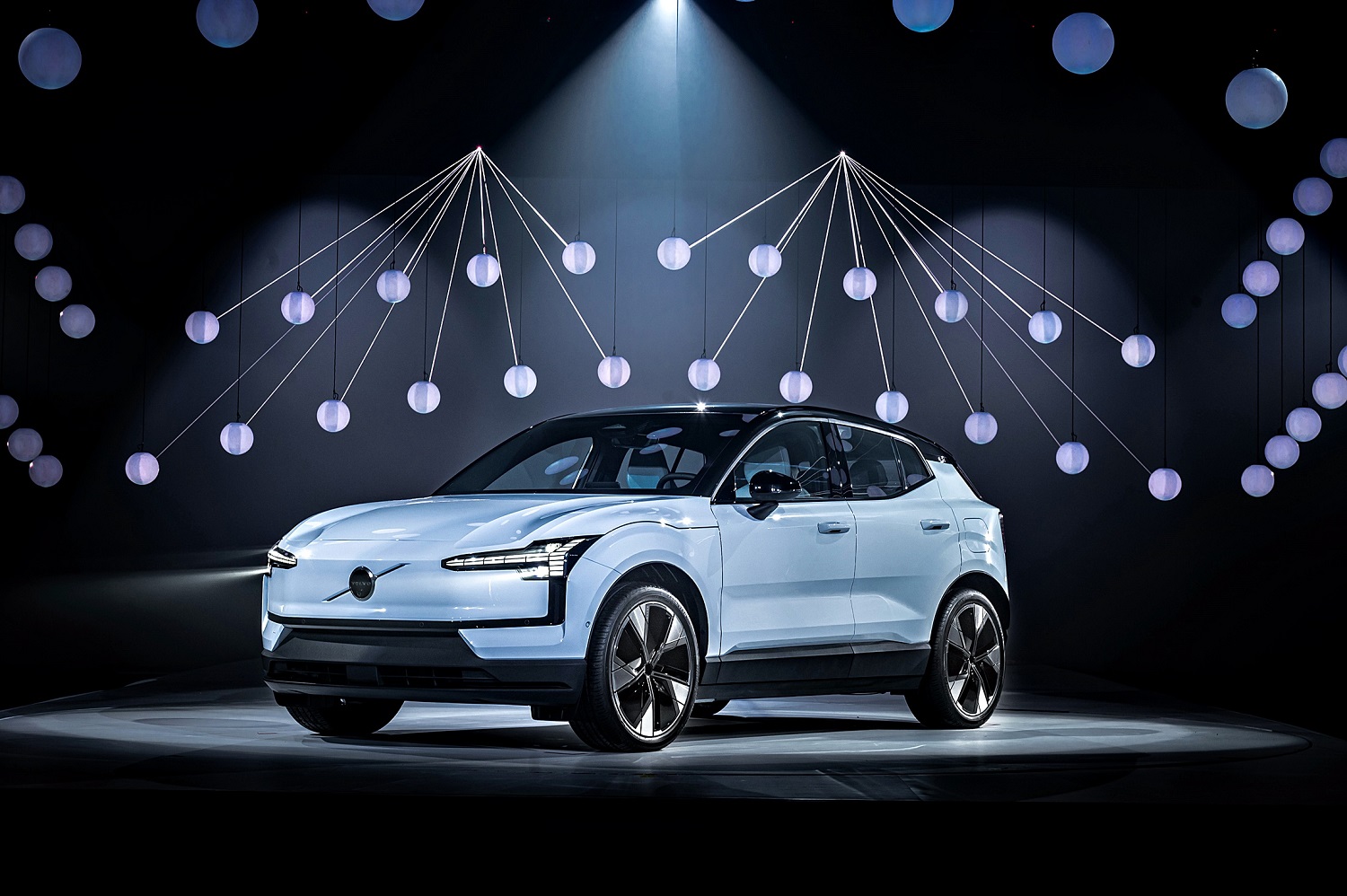 วอลโว่ เรียกคืน EX30 โลกถึง 33,777 คัน จากความเสี่ยงเซลล์แบตเตอรี่ร้อนเกินก่อให้เกิดไฟลุกไหม้ วอลโว่คาร์ ประเทศไทย ร่อนอีเมล์แจงให้ลูกค้าชาร์จแบตเพียง 70%