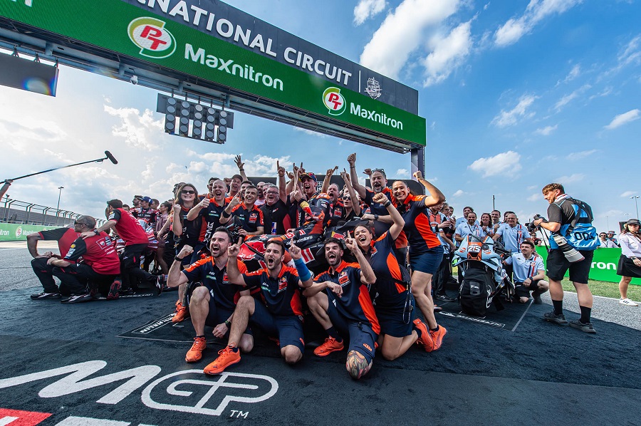 โค้ง 12 ระอุ! โมโตจีพี ไทยแลนด์ ดวลสปรินต์สุดเดือด “อคอสต้า”  บด “มาร์เกซ” ปลดล็อคคว้าชัยประเดิมฤดูกาลใหม่