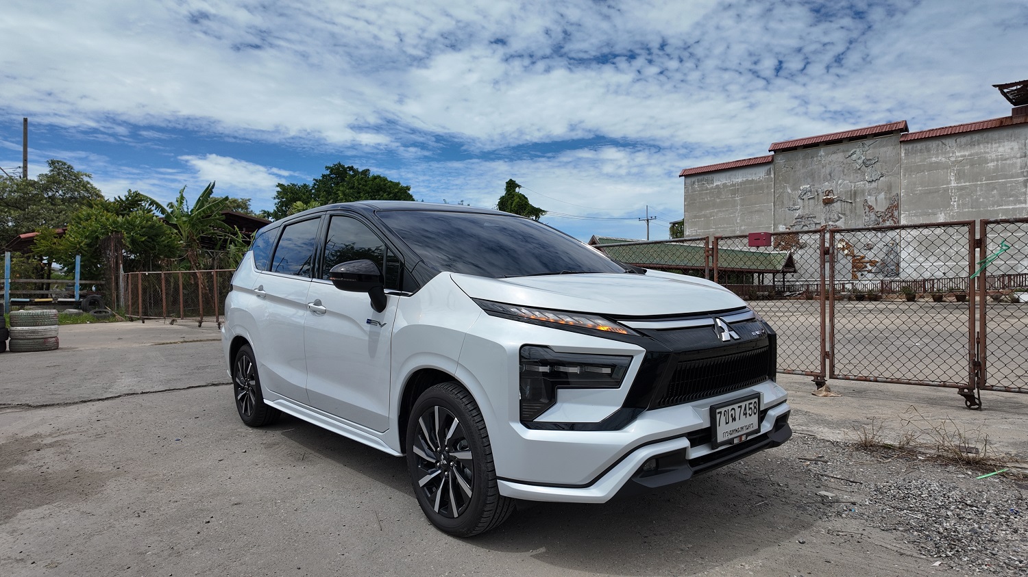 ลองใช้งาน Mitsubishi  Xpander HEV ให้ฟิลลิ่งเหมือนขับรถ EV 
